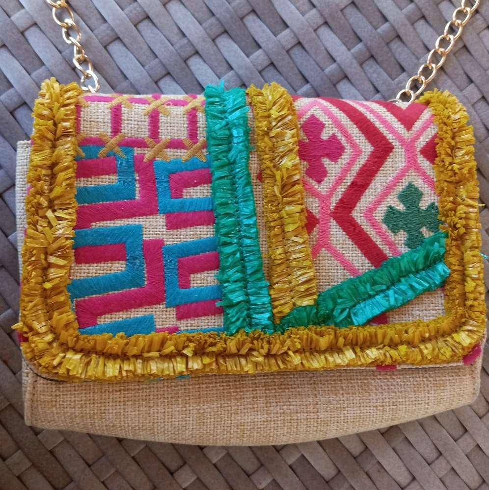 Unique crossbody